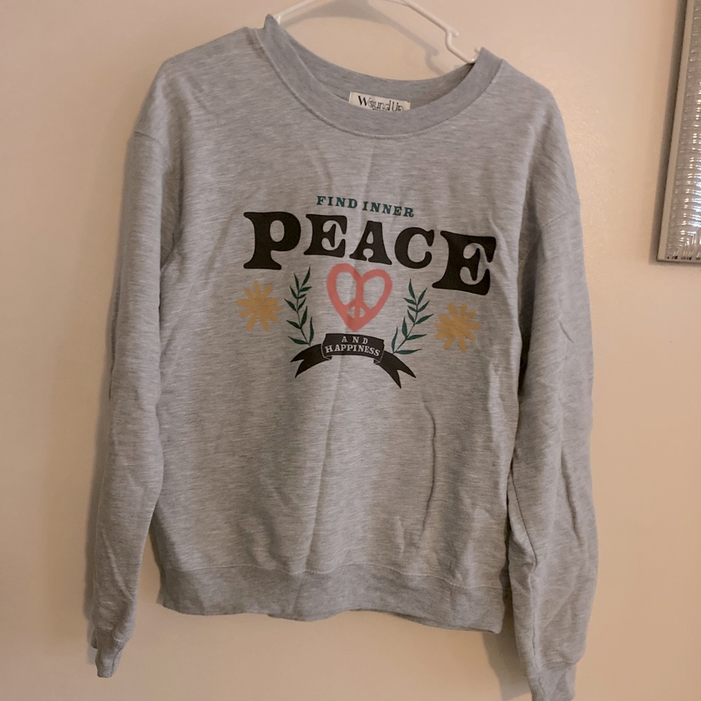 Grey crew neck that says “Find inner peace and happiness” very warm size M (7-9)